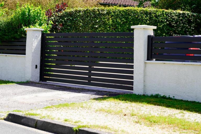 Bien choisir sa pose de portail à Chartres pour sécuriser son entrée